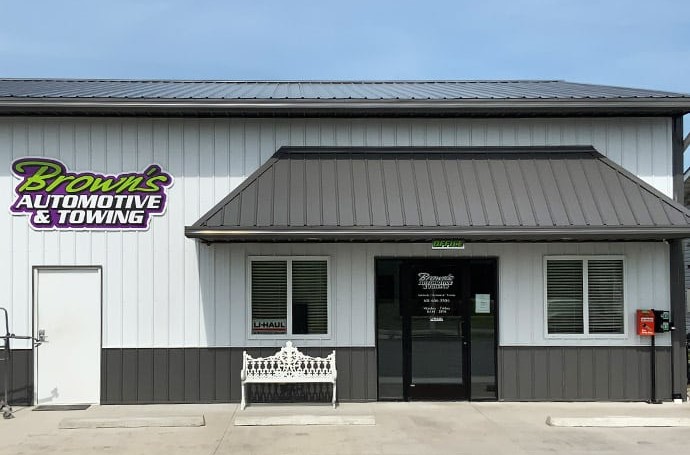 Brown's Automotive & Towing home office front - Troy, IL